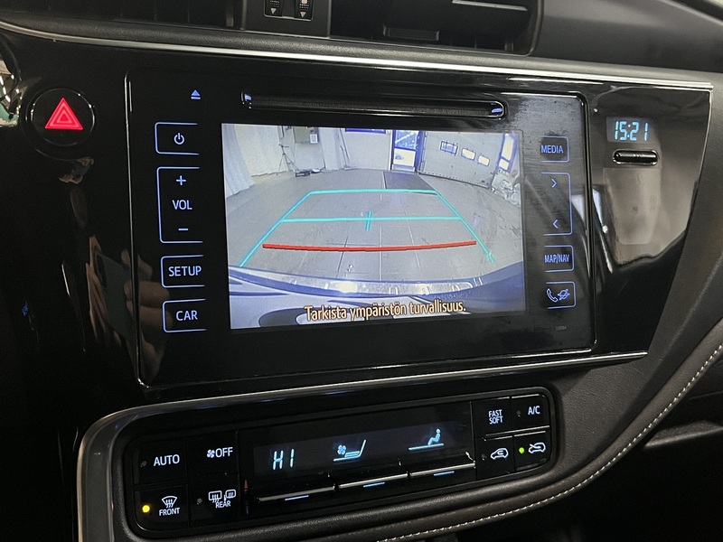 Toyota Auris vaihtoauto