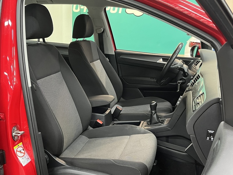 Volkswagen Golf Sportsvan vaihtoauto