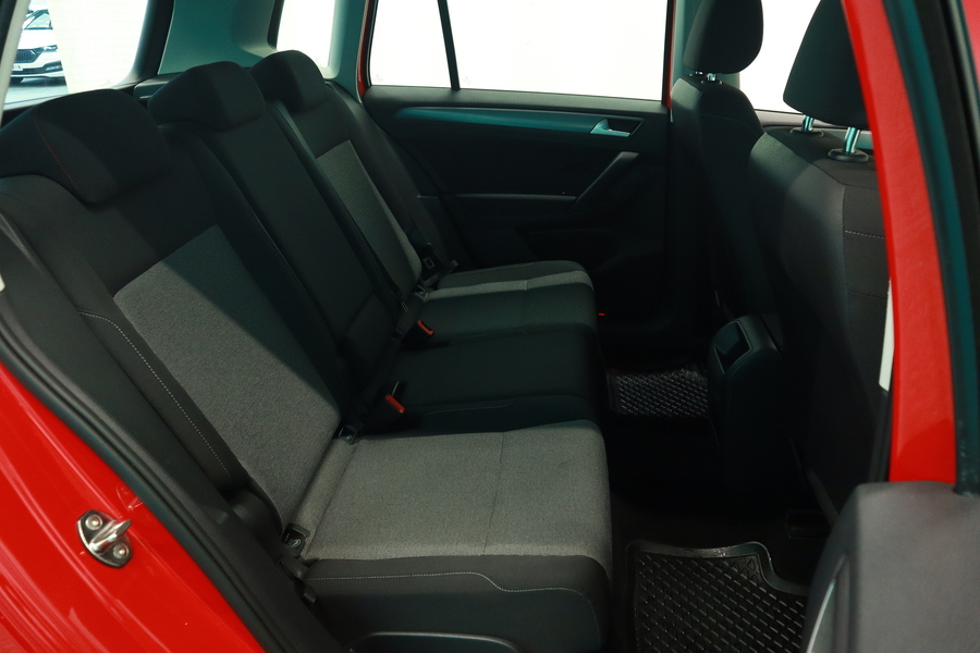 Volkswagen Golf Sportsvan vaihtoauto