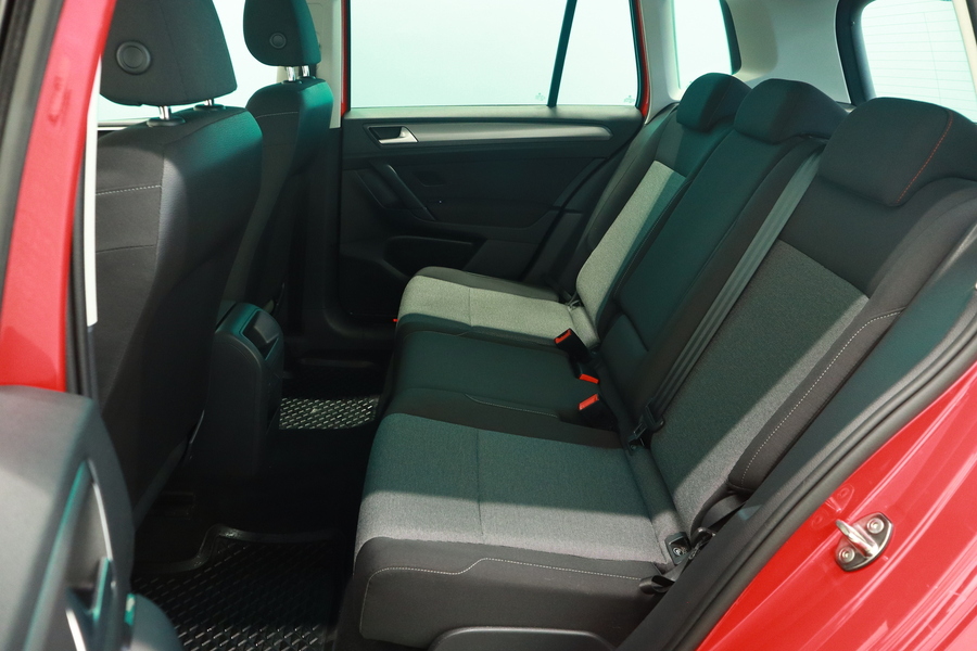 Volkswagen Golf Sportsvan vaihtoauto