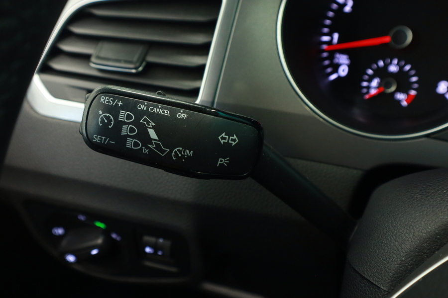 Volkswagen Golf Sportsvan vaihtoauto