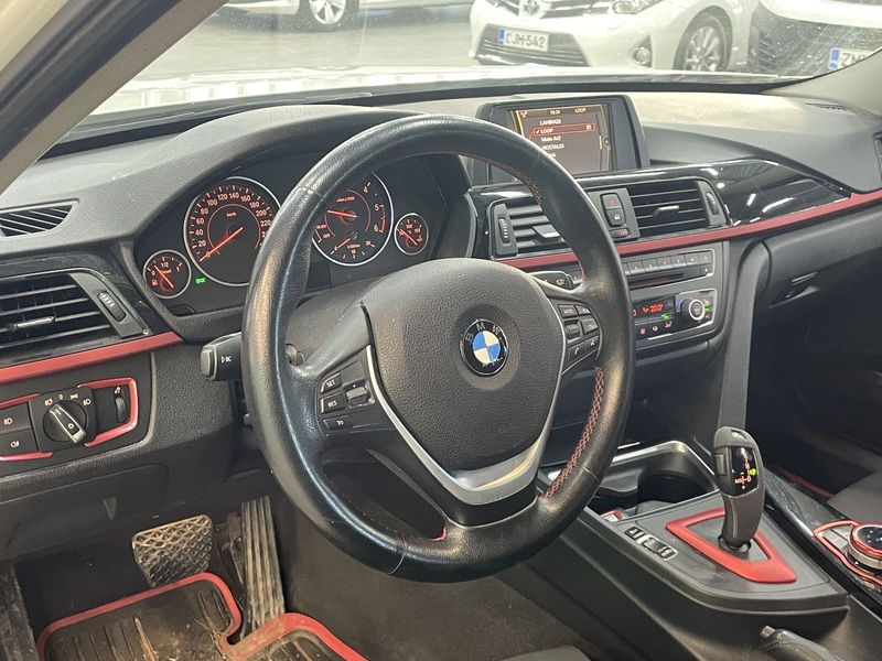 BMW 320 vaihtoauto