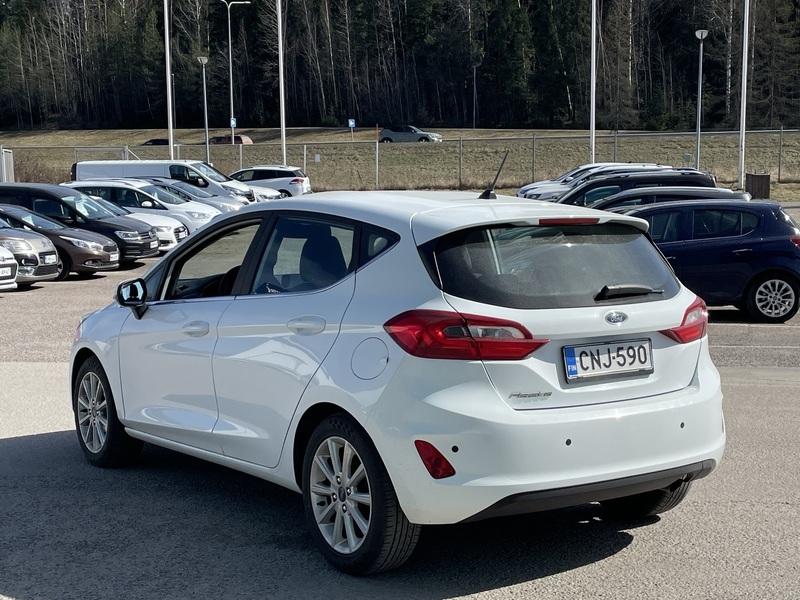Ford Fiesta vaihtoauto