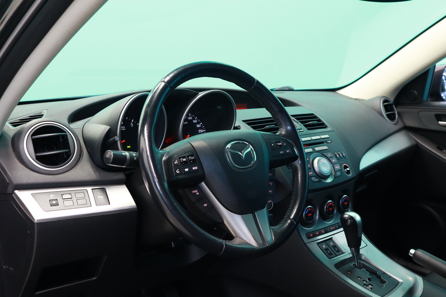 Mazda 3 vaihtoauto
