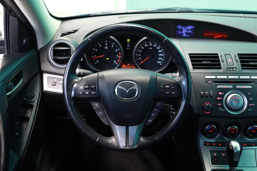 Mazda 3 vaihtoauto