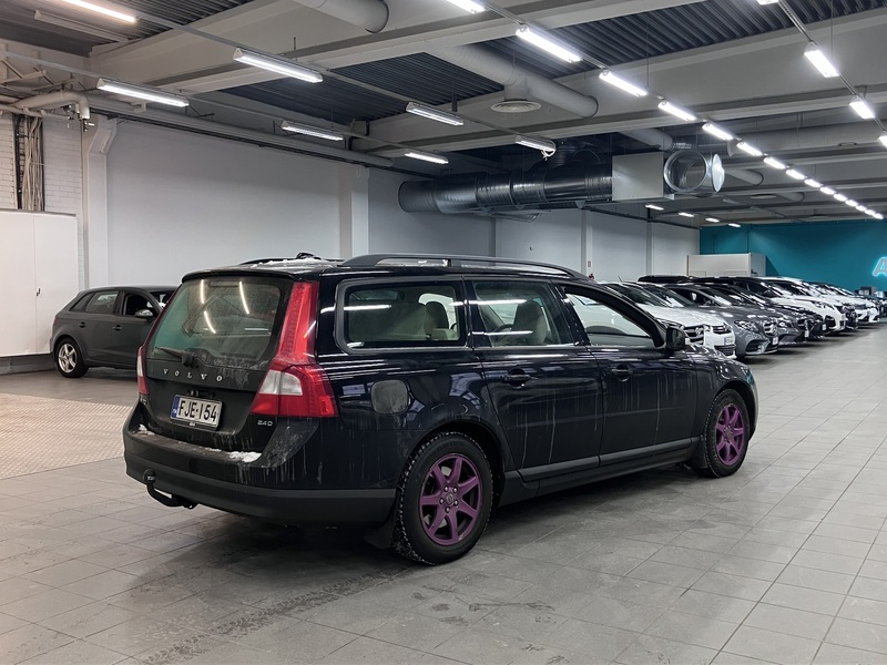 Volvo V70 vaihtoauto