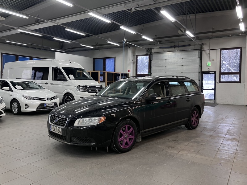 Volvo V70 vaihtoauto