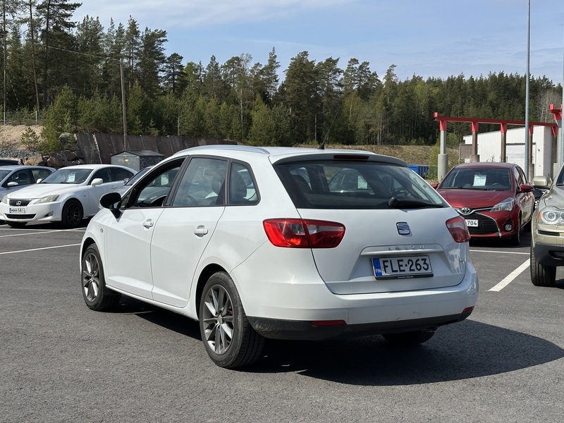 SEAT Ibiza ST vaihtoauto