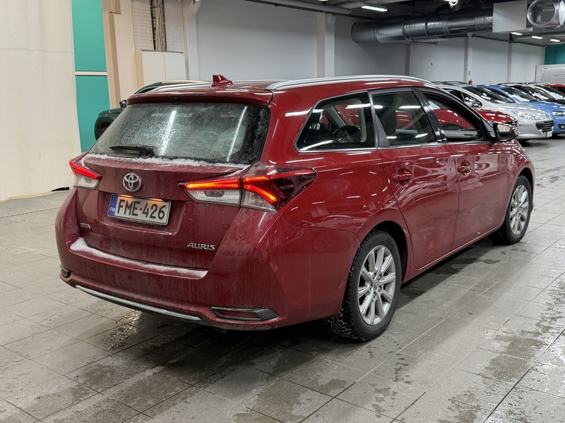 Toyota Auris vaihtoauto