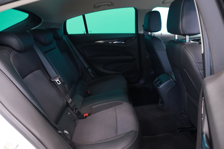 Opel Insignia vaihtoauto