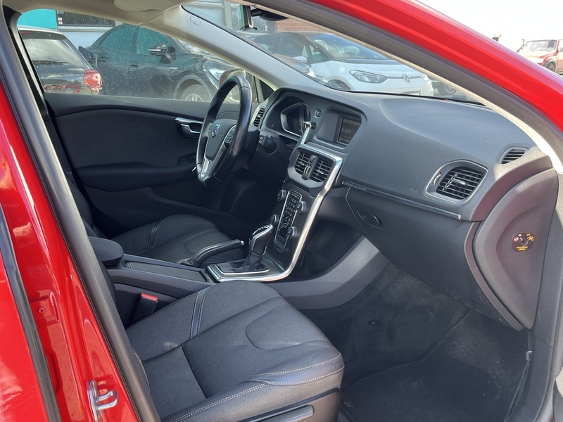 Volvo V40 Cross Country vaihtoauto