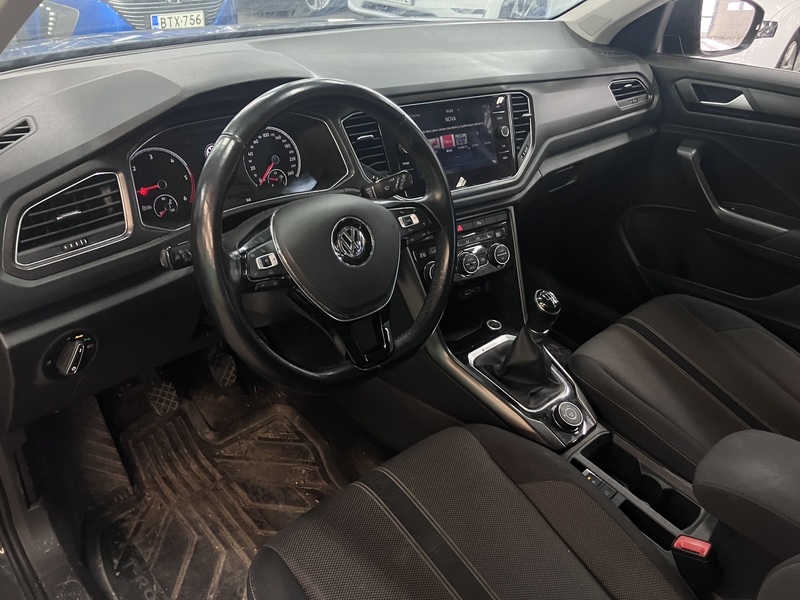 Volkswagen T-Roc vaihtoauto