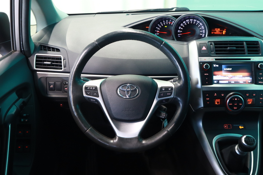 Toyota Verso vaihtoauto