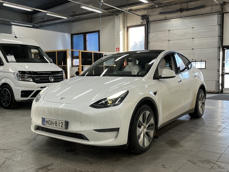 Tesla Model Y vaihtoauto