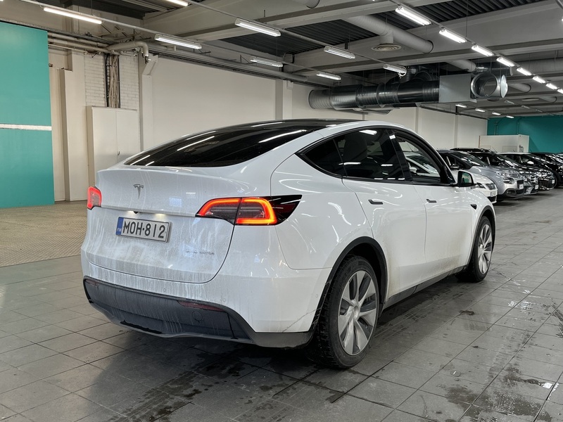 Tesla Model Y vaihtoauto