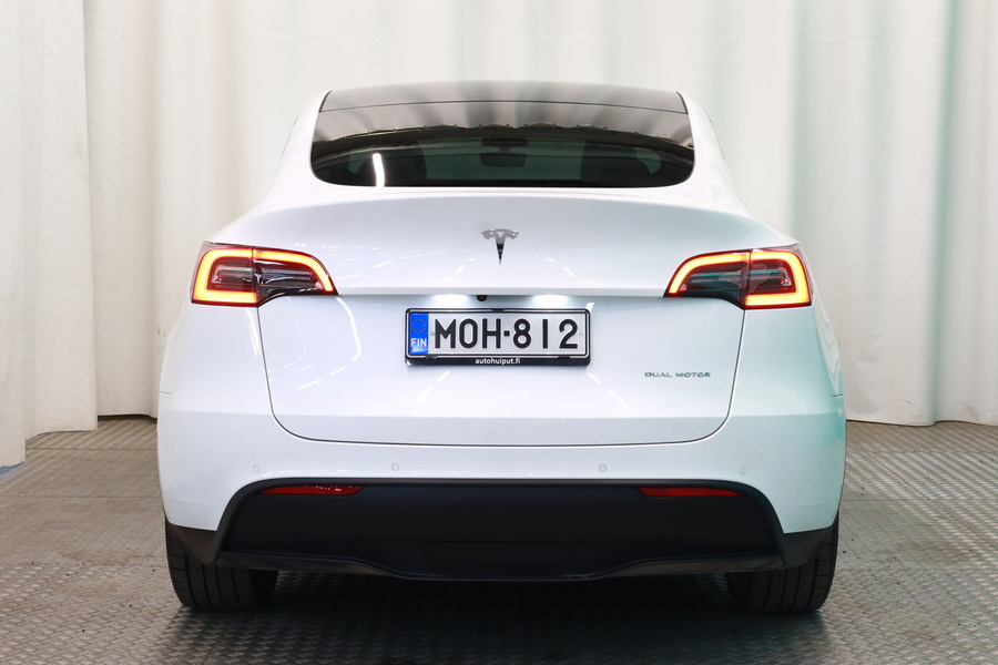 Tesla Model Y vaihtoauto