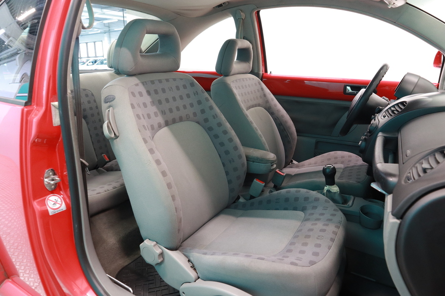 Volkswagen New Beetle vaihtoauto