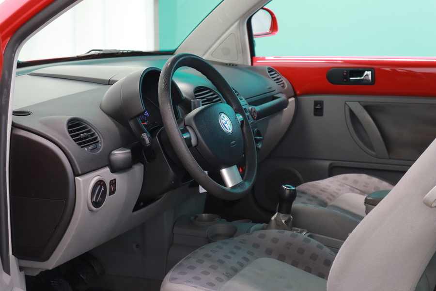 Volkswagen New Beetle vaihtoauto