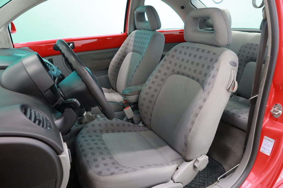 Volkswagen New Beetle vaihtoauto