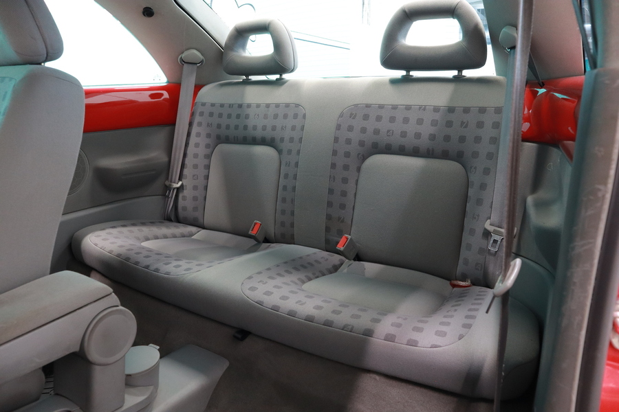Volkswagen New Beetle vaihtoauto