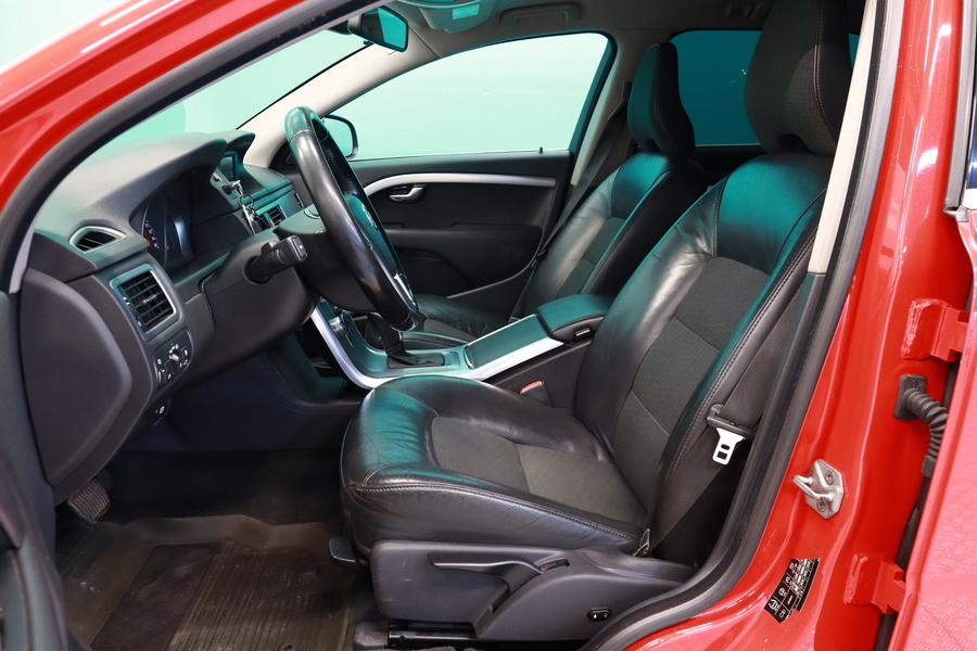 Volvo V70 vaihtoauto