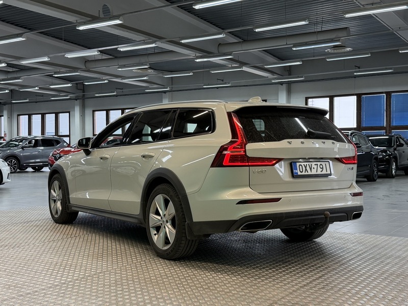 Volvo V60 Cross Country vaihtoauto