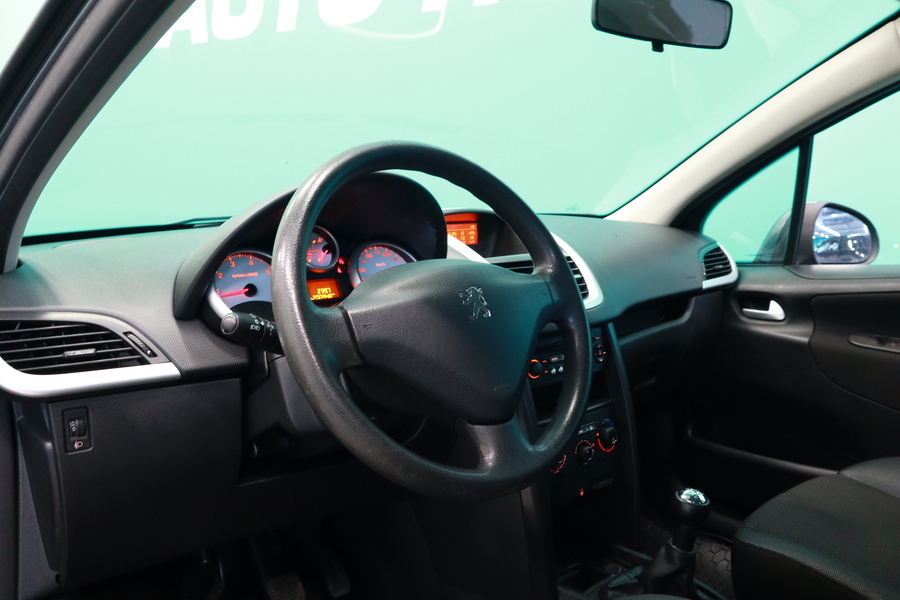 Peugeot 207 vaihtoauto