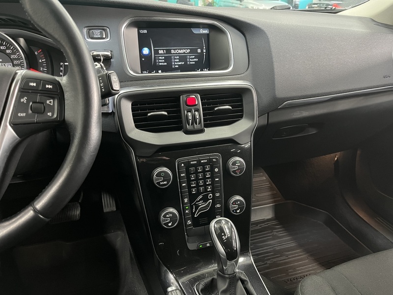 Volvo V40 vaihtoauto