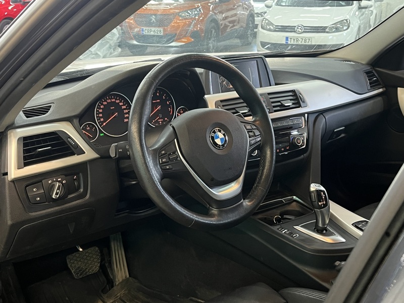 BMW 320 vaihtoauto