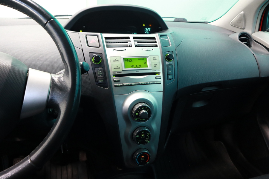 Toyota Yaris vaihtoauto