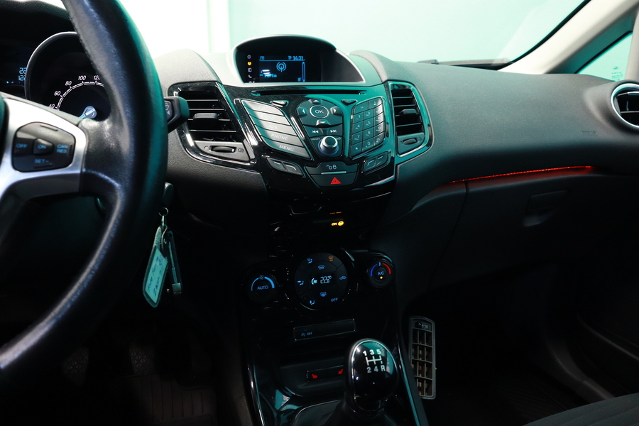 Ford Fiesta vaihtoauto