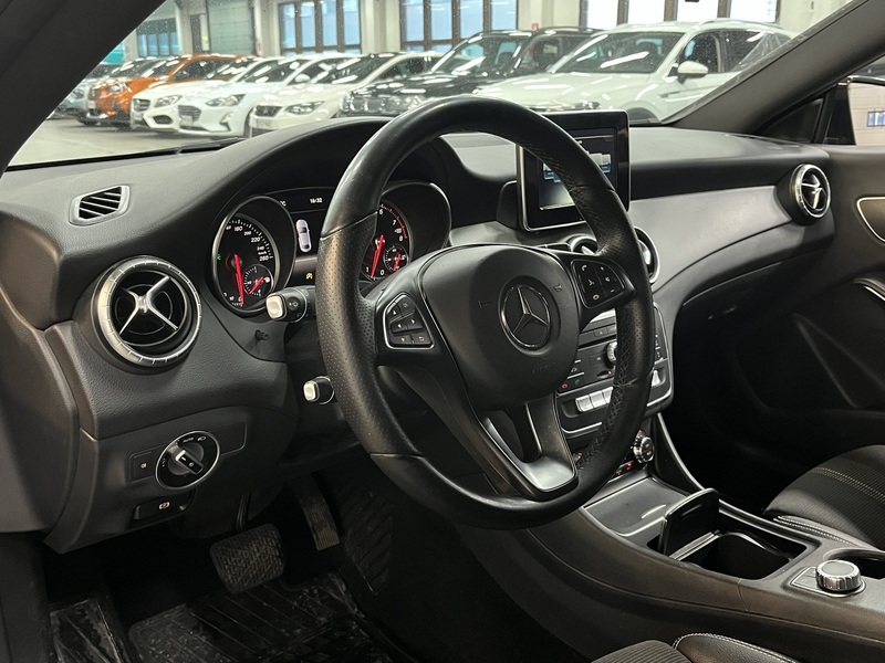 Mercedes-Benz CLA-sarja vaihtoauto