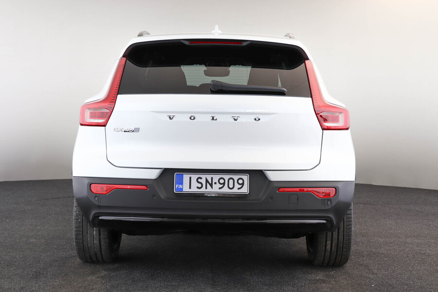 Volvo EX40 vaihtoauto