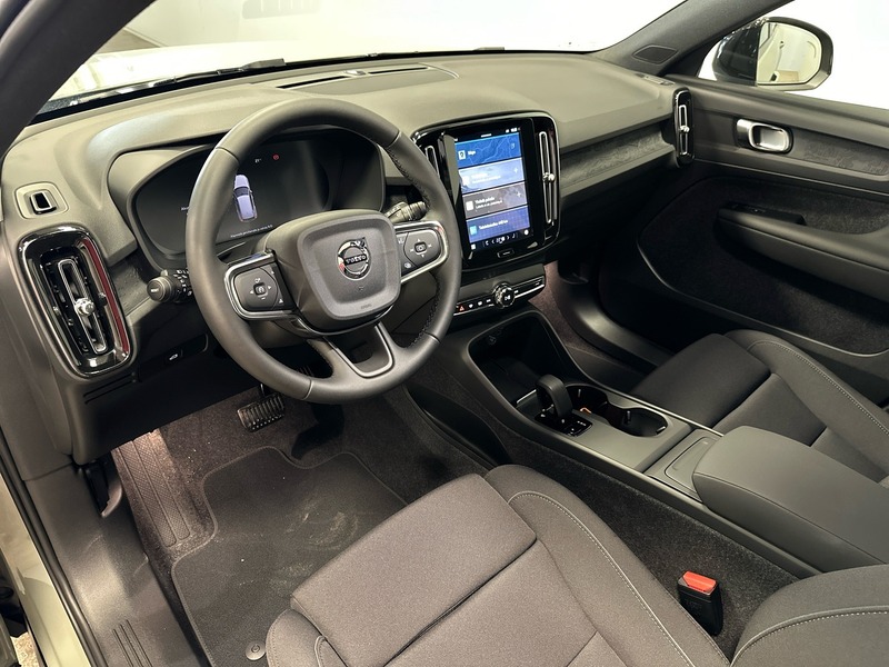 Volvo EX40 vaihtoauto