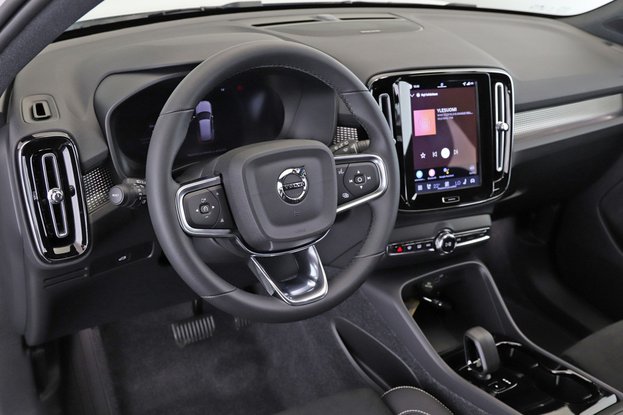 Volvo EX40 vaihtoauto