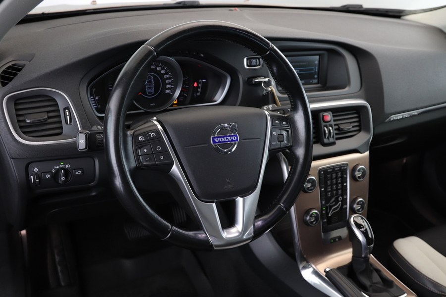 Volvo V40 Cross Country vaihtoauto