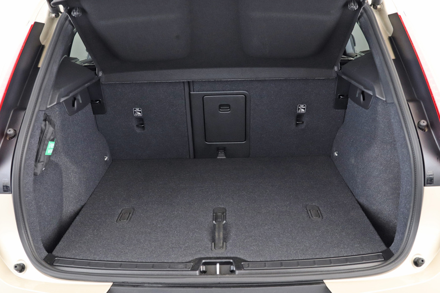 Volvo EX40 vaihtoauto