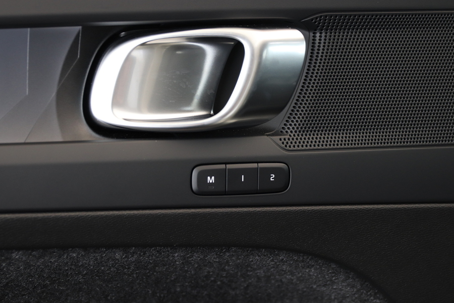 Volvo EX40 vaihtoauto