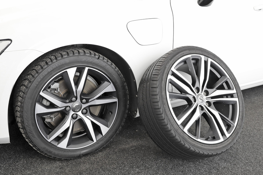 Volvo V60 vaihtoauto