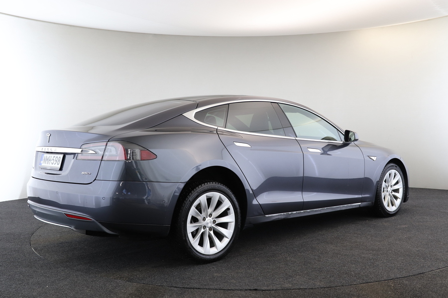 Tesla Model S vaihtoauto