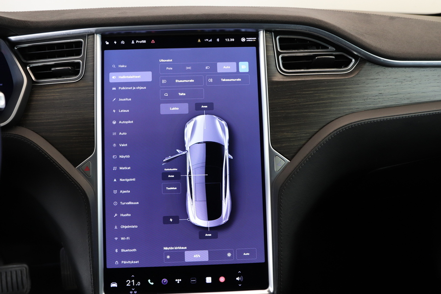 Tesla Model S vaihtoauto