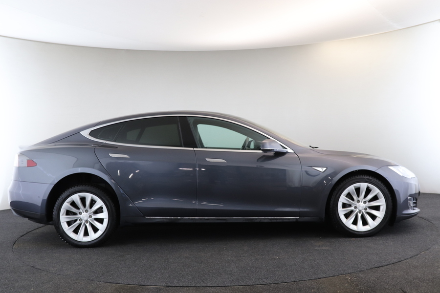 Tesla Model S vaihtoauto