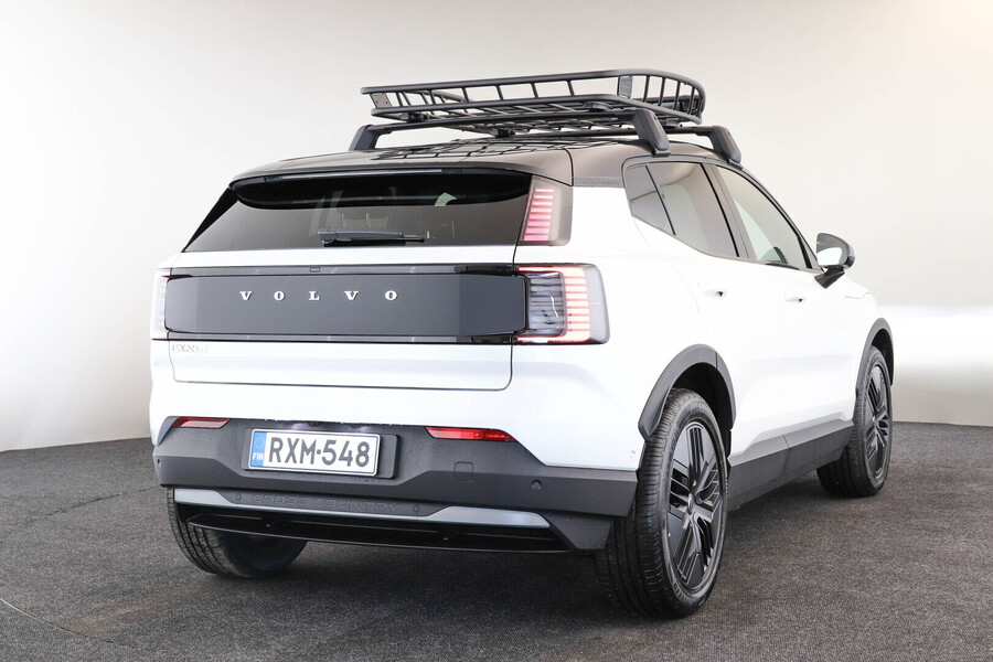 Volvo EX30 Cross Country vaihtoauto