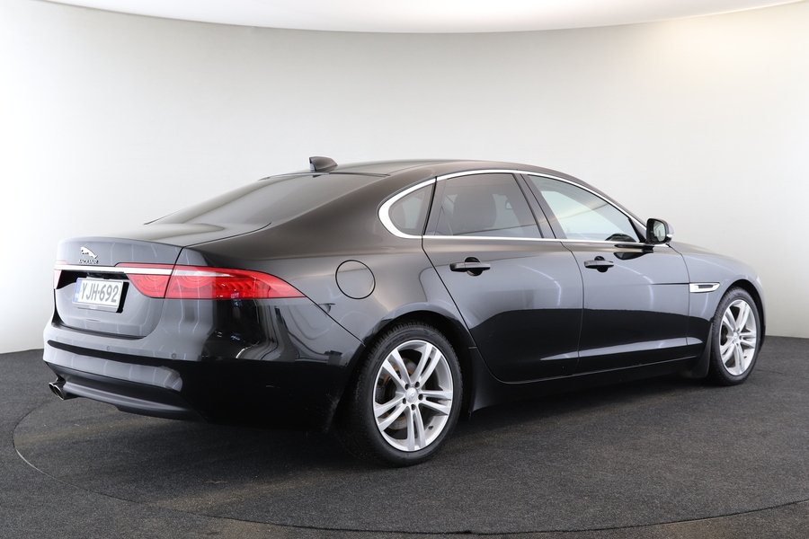 Jaguar XF vaihtoauto