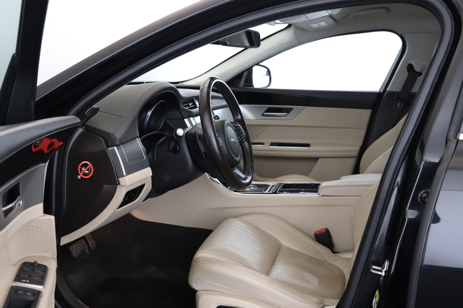 Jaguar XF vaihtoauto