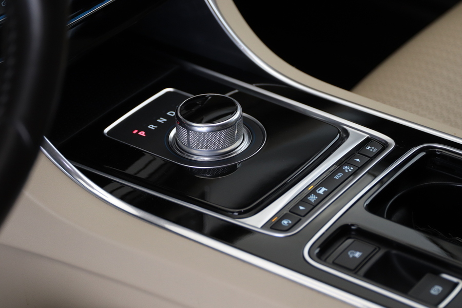 Jaguar XF vaihtoauto