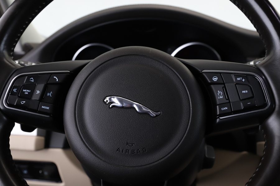 Jaguar XF vaihtoauto