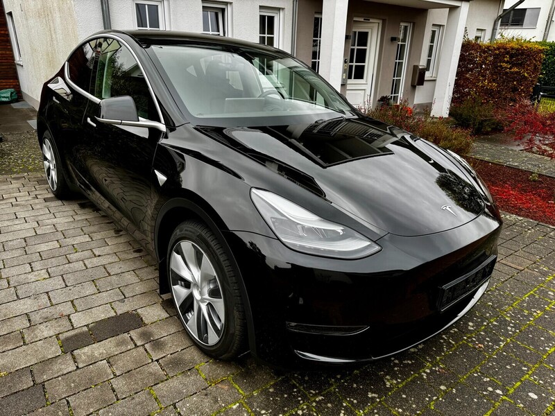 Tesla Model Y vaihtoauto
