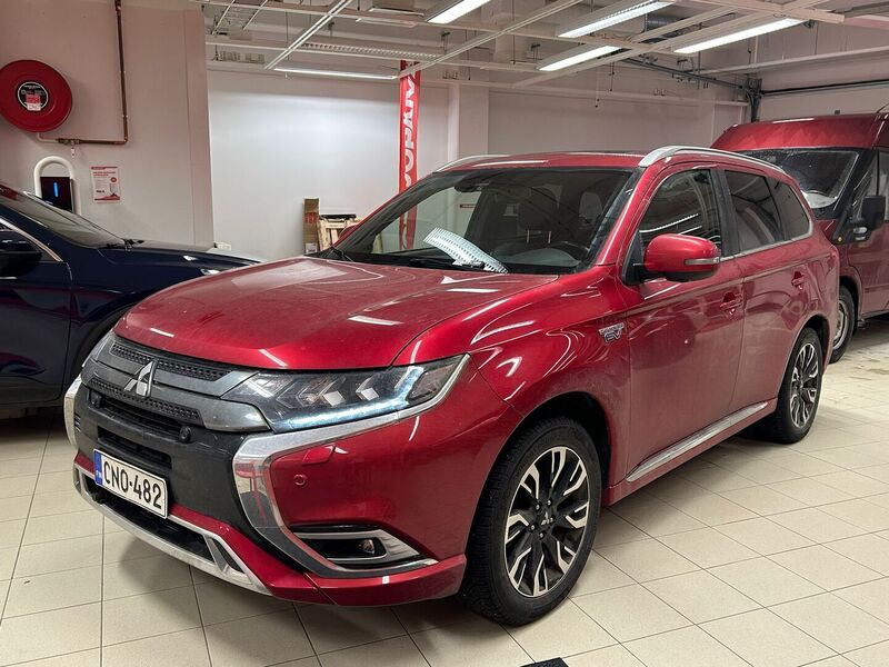 Mitsubishi Outlander PHEV vaihtoauto