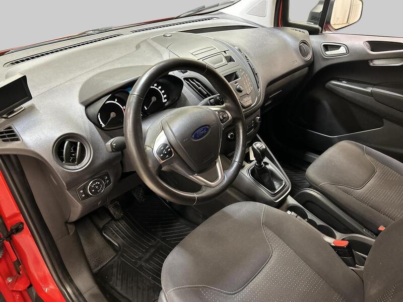 Ford Transit Courier vaihtoauto